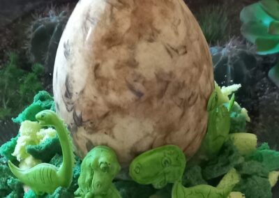 Dinosaurierei aus Schokolade